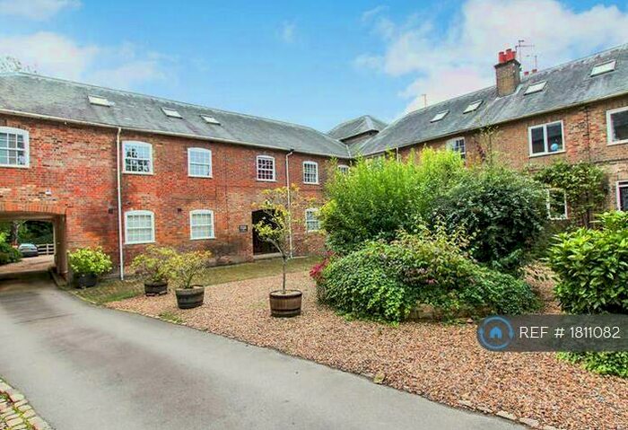 1 Bedroom Flat To Rent In Tring Station, Tring, HP23