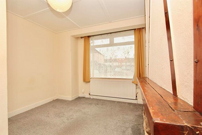4 Bedroom Property To Rent In Coombe Road, N22