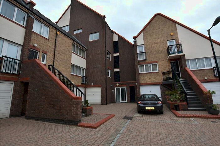 1 Bedroom Flat To Rent In Admiral Place, London, SE16