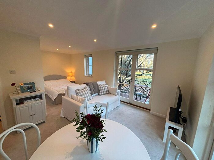 Studio To Rent In Brompton Park Crescent, Fulham, SW6