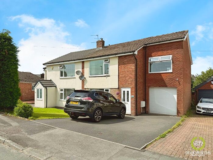 3 Bedroom Semi-Detached House For Sale In Carus Avenue, Hoddlesden, BB3