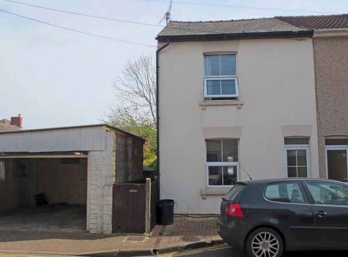 2 Bedroom Property To Rent In Wesley Street, Swindon, SN1