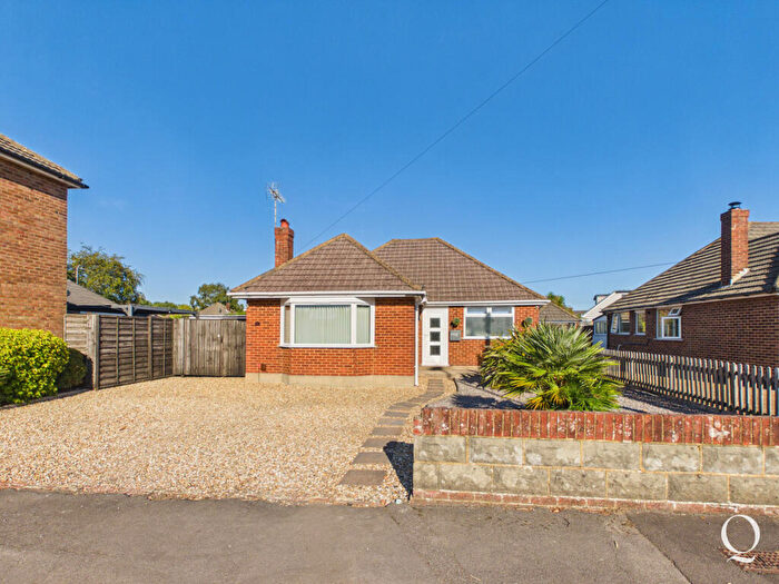 3 Bedroom Detached Bungalow For Sale In Waterloo Road, Poole, BH17