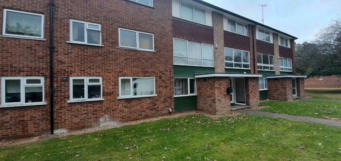 2 Bedroom Flat To Rent In Compton Road, Hayes UB3