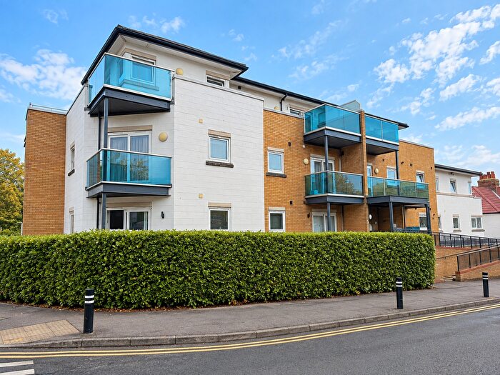 2 Bedroom Flat To Rent In Reservoir Road, Ruislip, HA4