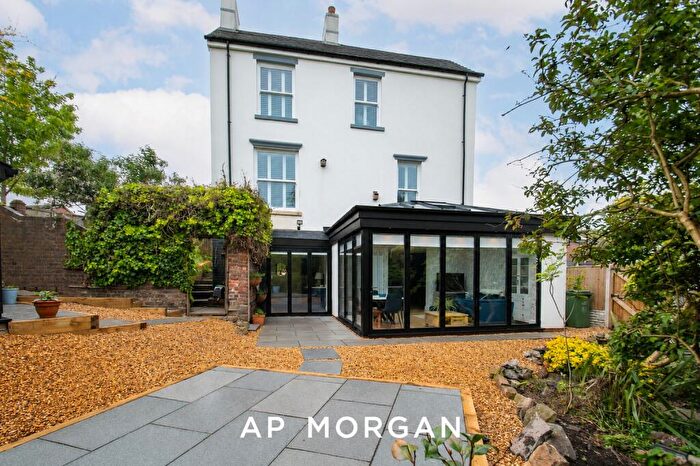 4 Bedroom Detached House For Sale In Dibdale Road, Dudley, West Midlands, DY1