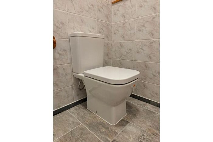 1 Bedroom Studio To Rent In Lambert Road, Brixton Hill, London, SW2