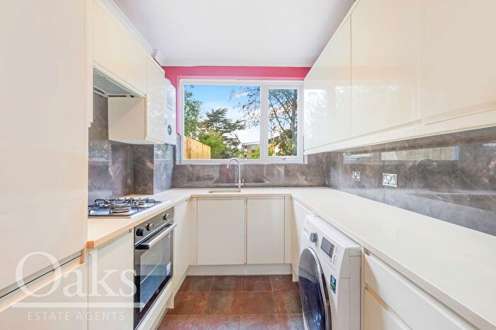 3 Bedroom Terraced House To Rent In Glen Gardens, Croydon, CR0