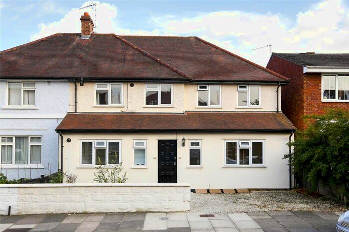 1 Bedroom Flat For Sale In Clonmel Road, Teddington, TW11