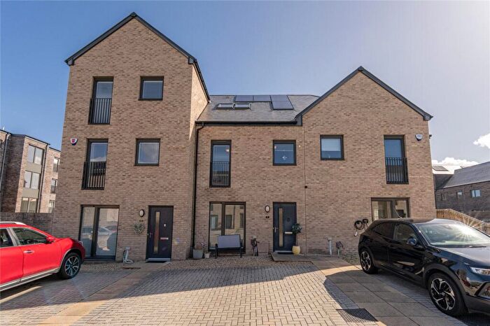 3 Bedroom Terraced House For Sale In Kempsel Grove, Edinburgh, EH11