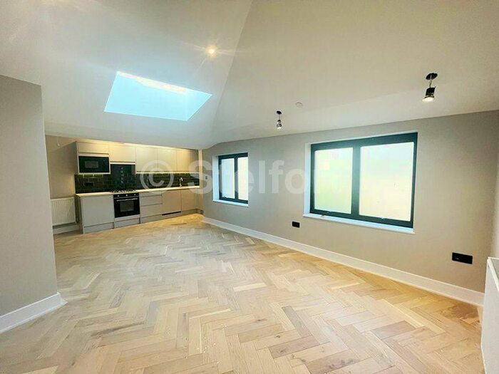 3 Bedroom Apartment To Rent In Crownage Close, London, E7