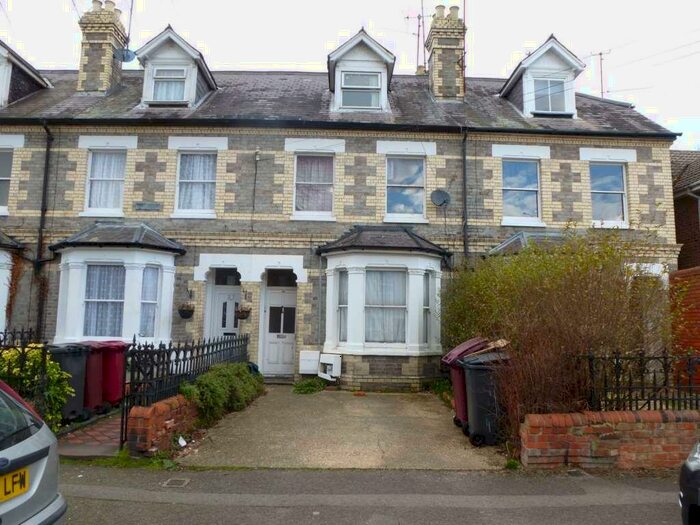 2 Bedroom Flat To Rent In Junction Road, Reading, RG1