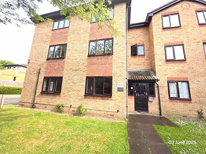 1 Bedroom Flat To Rent In Pittman Gardens, Ilford, IG1