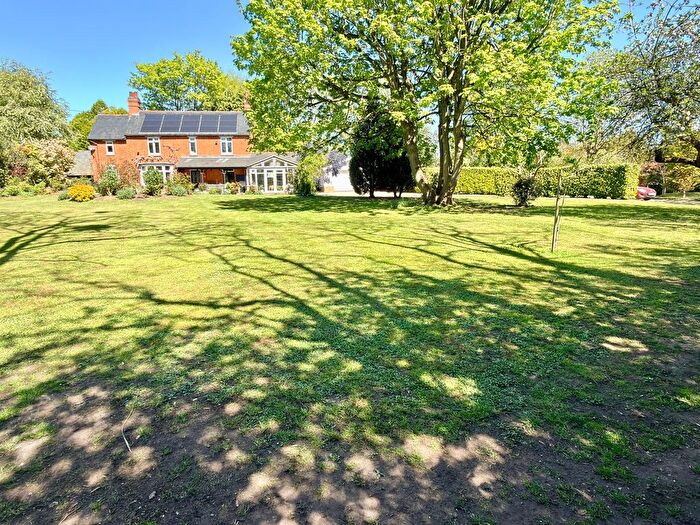 4 Bedroom Detached House For Sale In Twyning, Tewkesbury, GL20