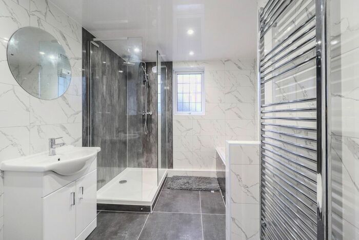 3 Bedroom Link Detached House To Rent In Dillotford Avenue, Styvechale, Coventry, CV3