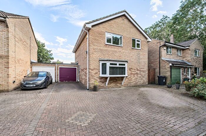 4 Bedroom Detached House For Sale In Cromwell, Freshbrook, Swindon, SN5