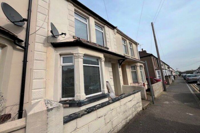 3 Bedroom Terraced House To Rent In Selbourne Road, Gillingham, ME7