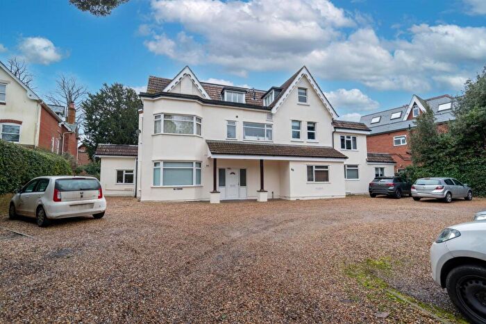 2 Bedroom Apartment To Rent In Lansdowne Road, Bournemouth, BH1