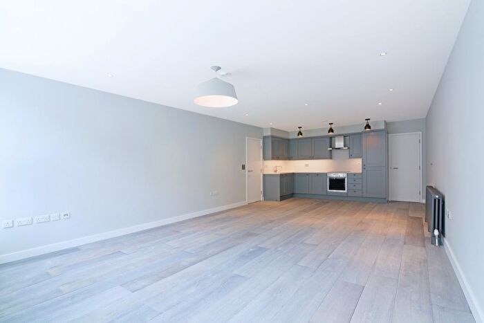 1 Bedroom Semi-Detached House To Rent In St. Martin's Lane, London, Greater London, Covent Garden, WC2N