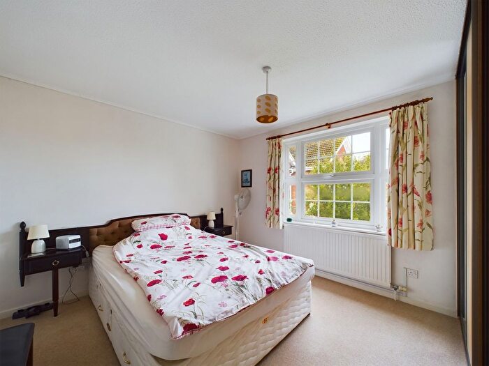4 Bedroom Detached House For Sale In The Finches, Hitchin, SG4