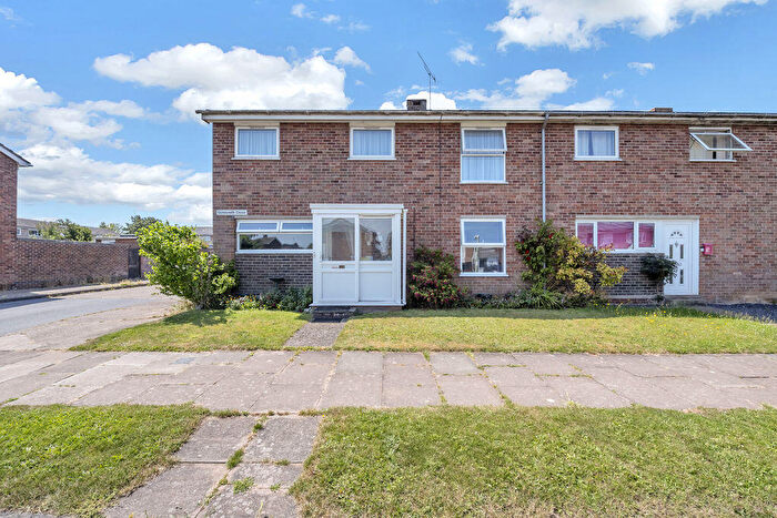 3 Bedroom End Of Terrace House For Sale In Goldsmith Close, Bury St Edmunds, IP32