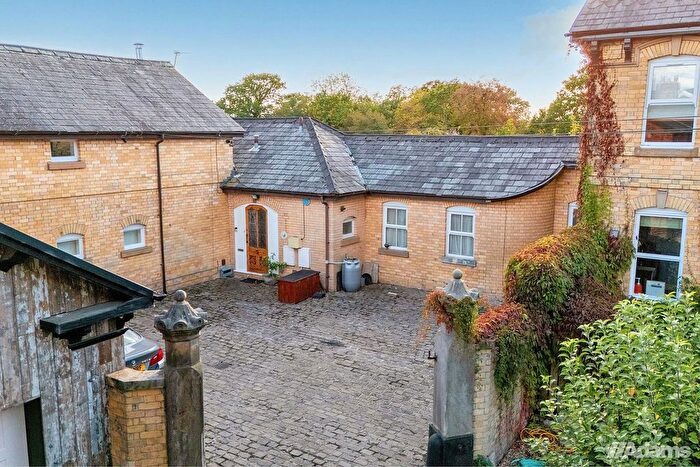 3 Bedroom Mews For Sale In Highfield Stables, Weaste Lane, WA4