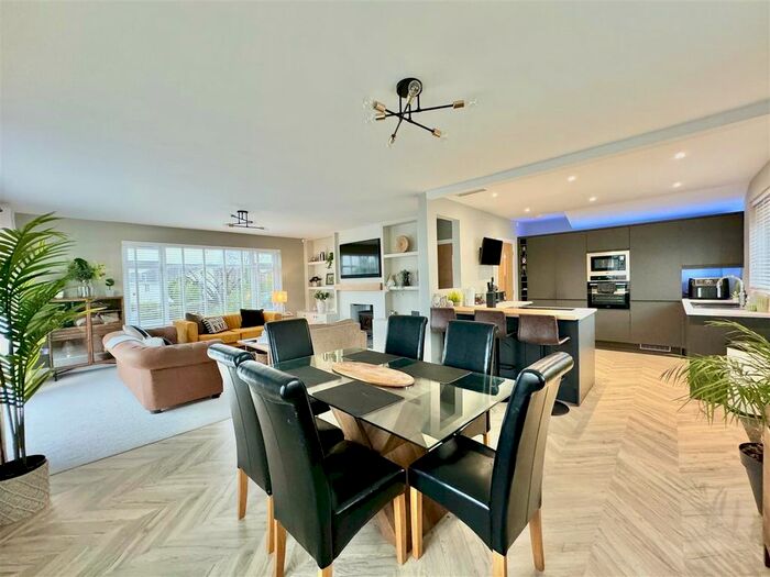 3 Bedroom Detached Bungalow For Sale In Furzehatt Way, Plymstock, Plymouth, PL9