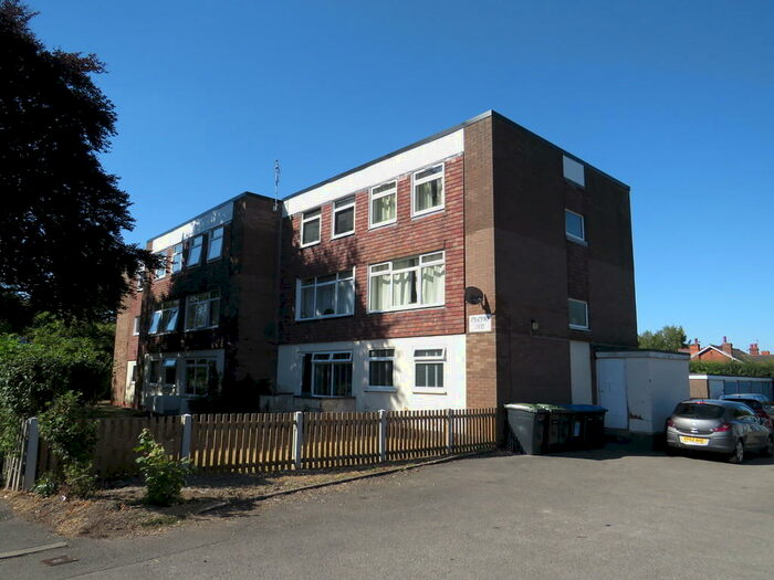 2 Bedroom Apartment To Rent In Maney Hill Road, Sutton Coldfield, B72