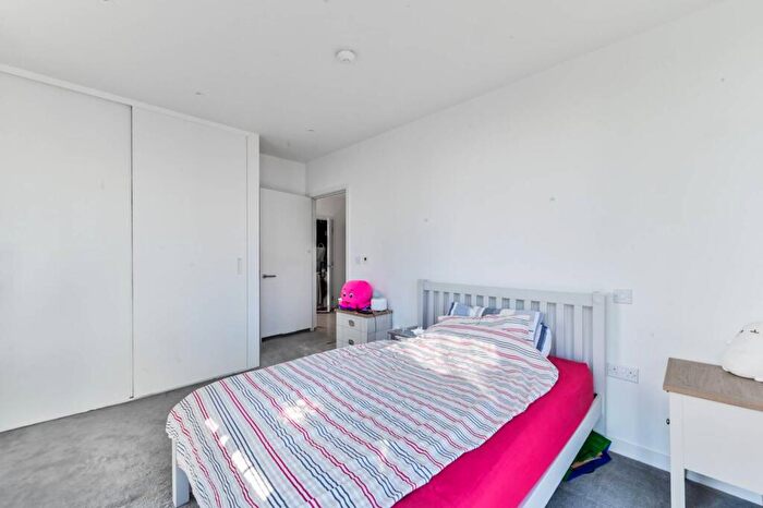 1 Bedroom Flat To Rent In Woodberry Down, Finsbury Park, London, N4