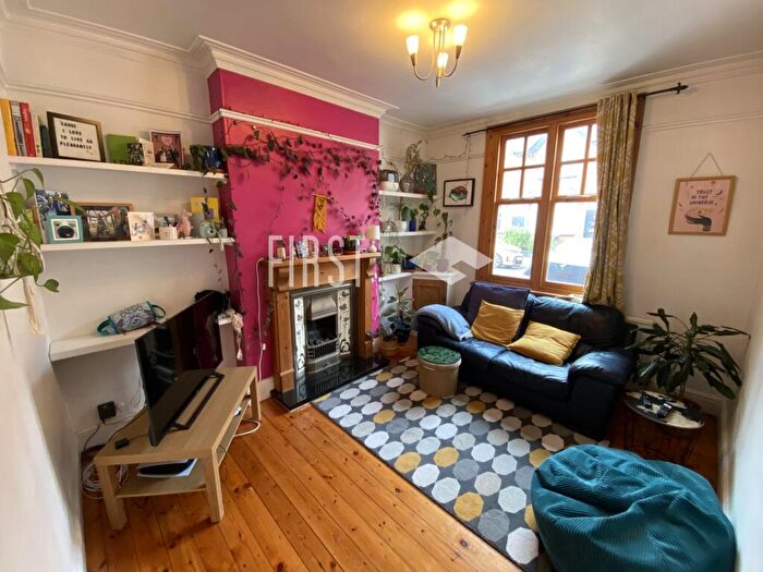 3 Bedroom Terraced House To Rent In Lytton Road, Clarendon Park, LE2