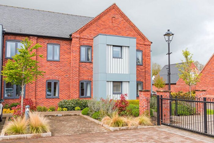 2 Bedroom Flat For Sale In Tyefield Place, Hadleigh, IP7