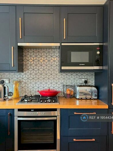 4 Bedroom Semi-Detached House To Rent In Jasper Road, London, SE19