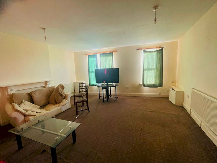 2 Bedroom Flat To Rent In Pear Tree Road, Derby, Derbyshire, DE23