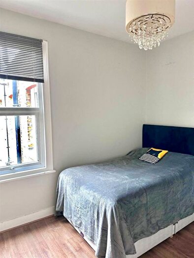 2 Bedroom Flat To Rent In Little Ealing Lane, London, W5