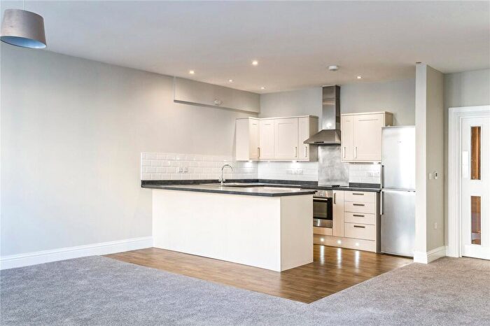 3 Bedroom Apartment To Rent In Broadmead, Bristol, Somerset, BS1