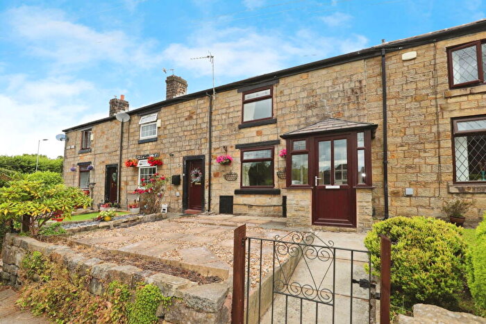 2 Bedroom Cottage To Rent In Woodgate Hill Road, Bury, BL9