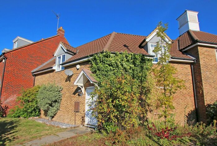 2 Bedroom Detached House To Rent In Violet Way, Yaxley, Peterborough, PE7