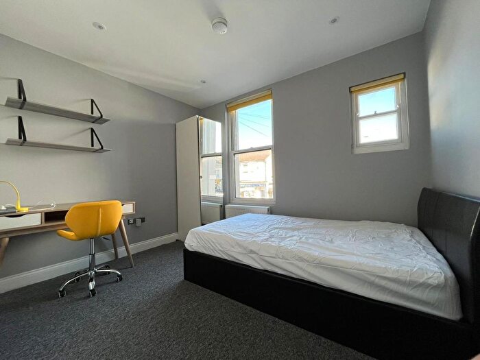 6 Bedroom Maisonette To Rent In Portland Road, Hove, BN3