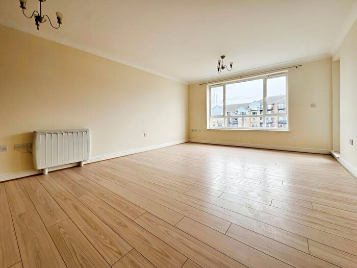 2 Bedroom Flat To Rent In Argent Court, Argent Street, Grays, RM17