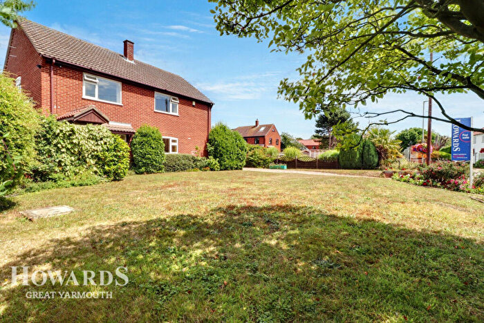 6 Bedroom Detached House For Sale In Main Road, Filby, NR29