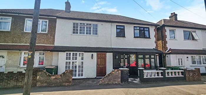 2 Bedroom Terraced House For Sale In Plaistow, London, E13