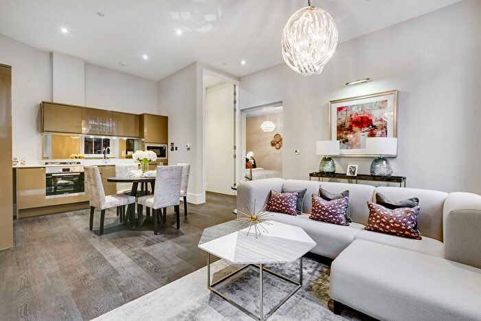 1 Bedroom Terraced House To Rent In Pont Street, Knightsbridge, SW1X