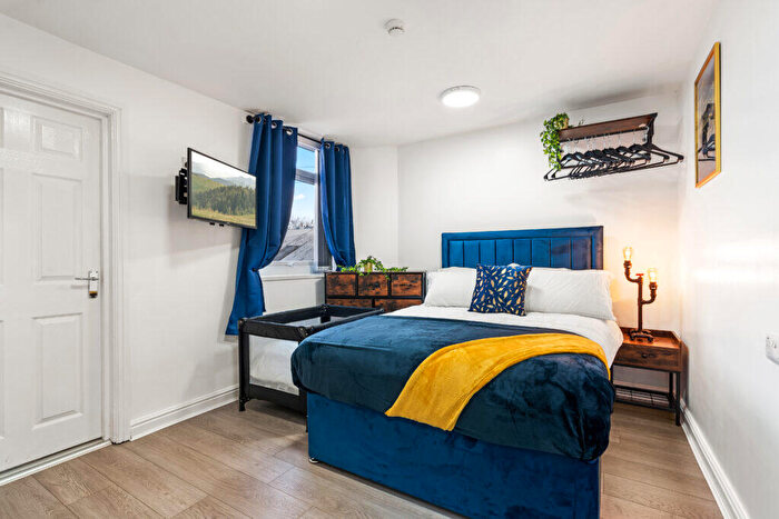 1 Bedroom Apartment To Rent In Pershore Road, Stirchley, Birmingham, B30