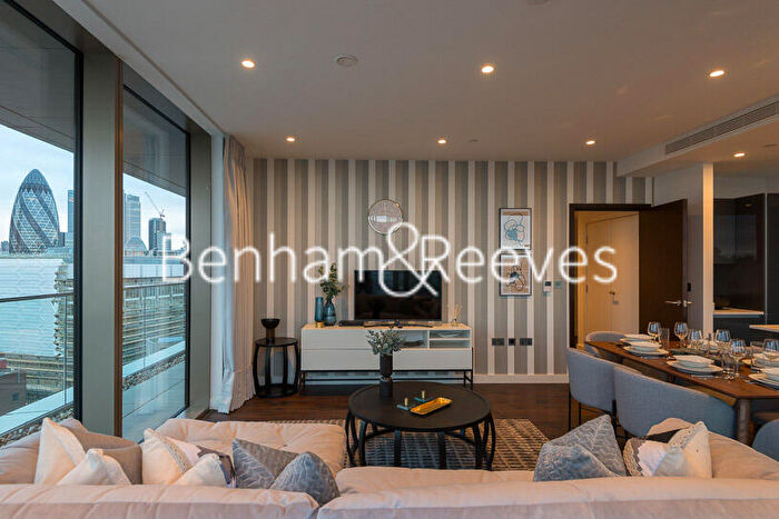 3 Bedroom Apartment To Rent In Rosemary Place, Royal Mint Street, E1