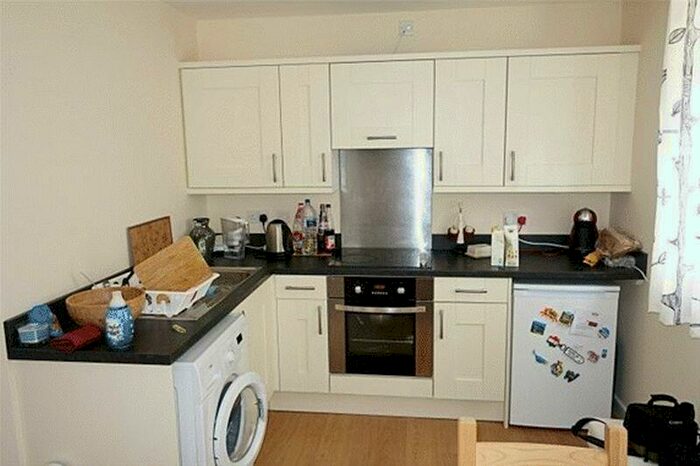 1 Bedroom Flat To Rent In Lower Bristol Road, Bath, BA2