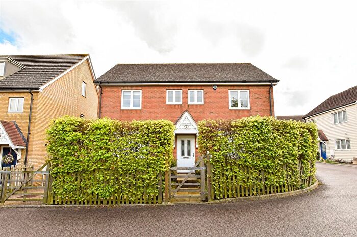 4 Bedroom Detached House For Sale In The Fields, Hoo, ME3