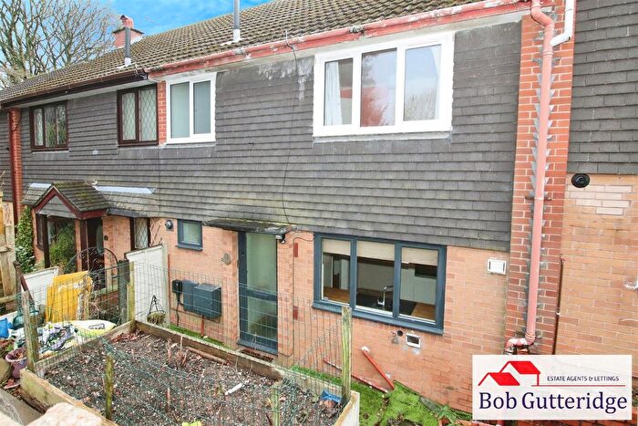 3 Bedroom Town House For Sale In Leaswood Close, Newcastle, ST5