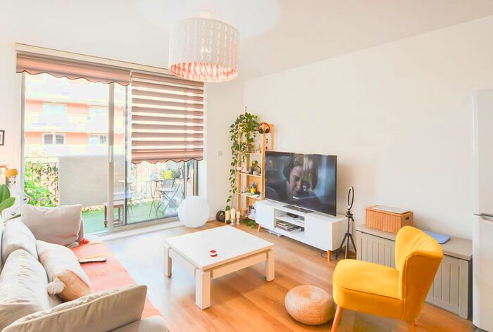 1 Bedroom Flat To Rent In Mulberry Apartments, London, N4