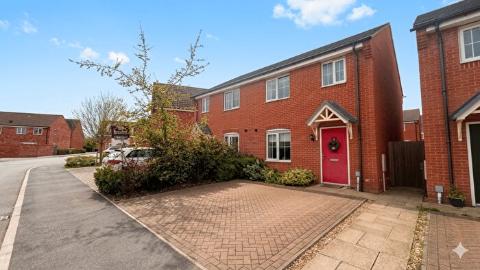 3 Bedroom Semi Detached House For Sale In Taunton Road, Bourne, PE10