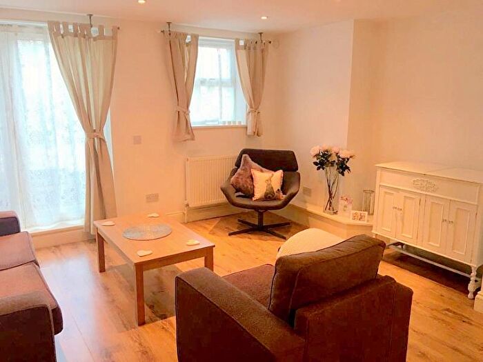 1 Bedroom Flat To Rent In Archway Road, Highgate, London, N6
